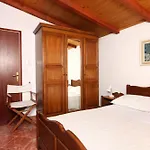 Apartments By The Sea Sucuraj, Hvar - 6732