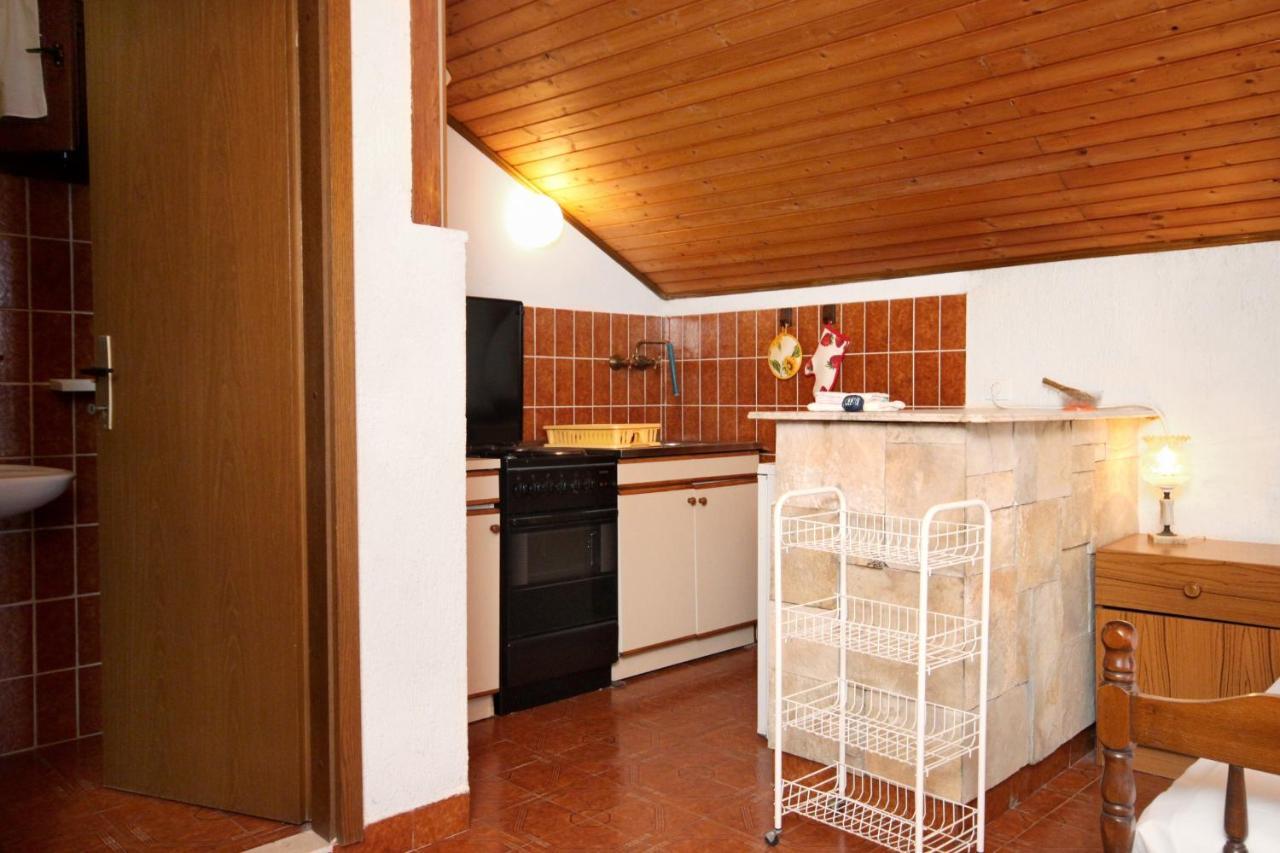 Apartments By The Sea Sucuraj, Hvar - 6732 Apartman